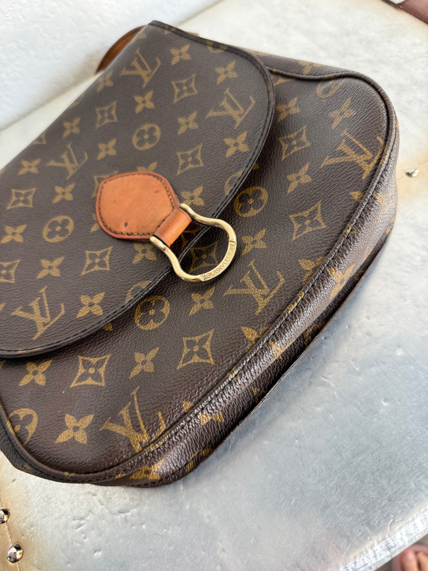 Pre-owned Authentic Louis Vuitton Saint Cloud GM Monogram Crossbody Bag