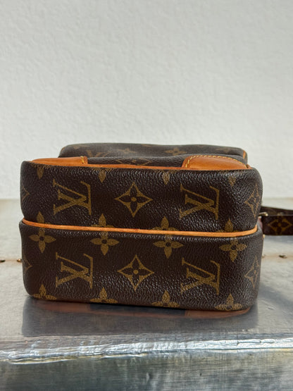 Pre-owned Authentic Louis Vuitton Amazon Monogram Crossbody Bag