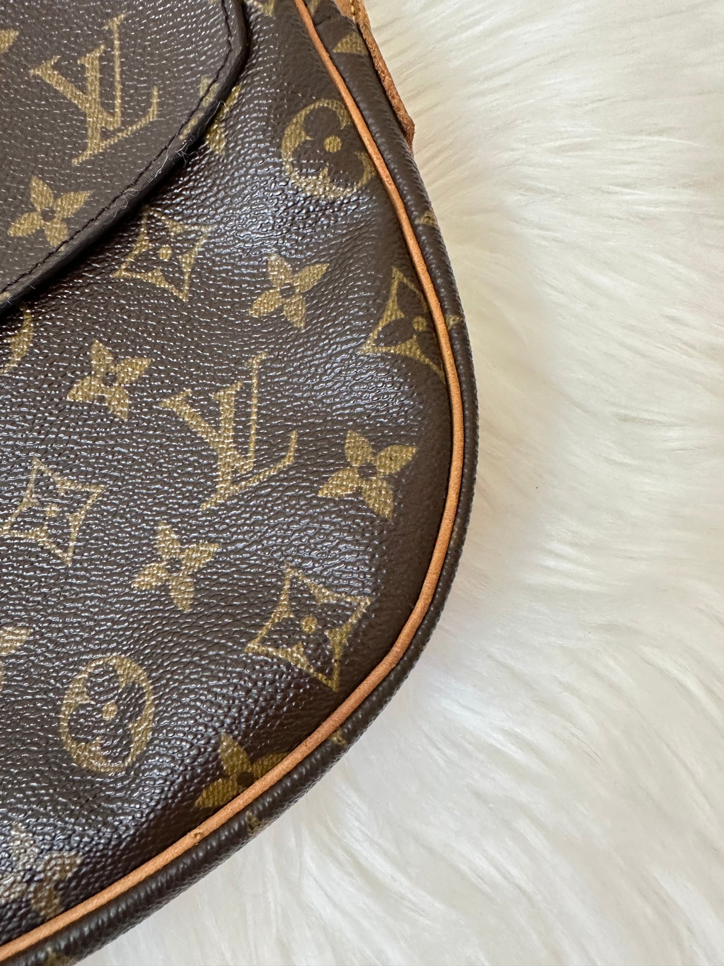 Pre-owned Authentic Louis Vuitton Jeune Fille MM Monogram Crossbody Bag