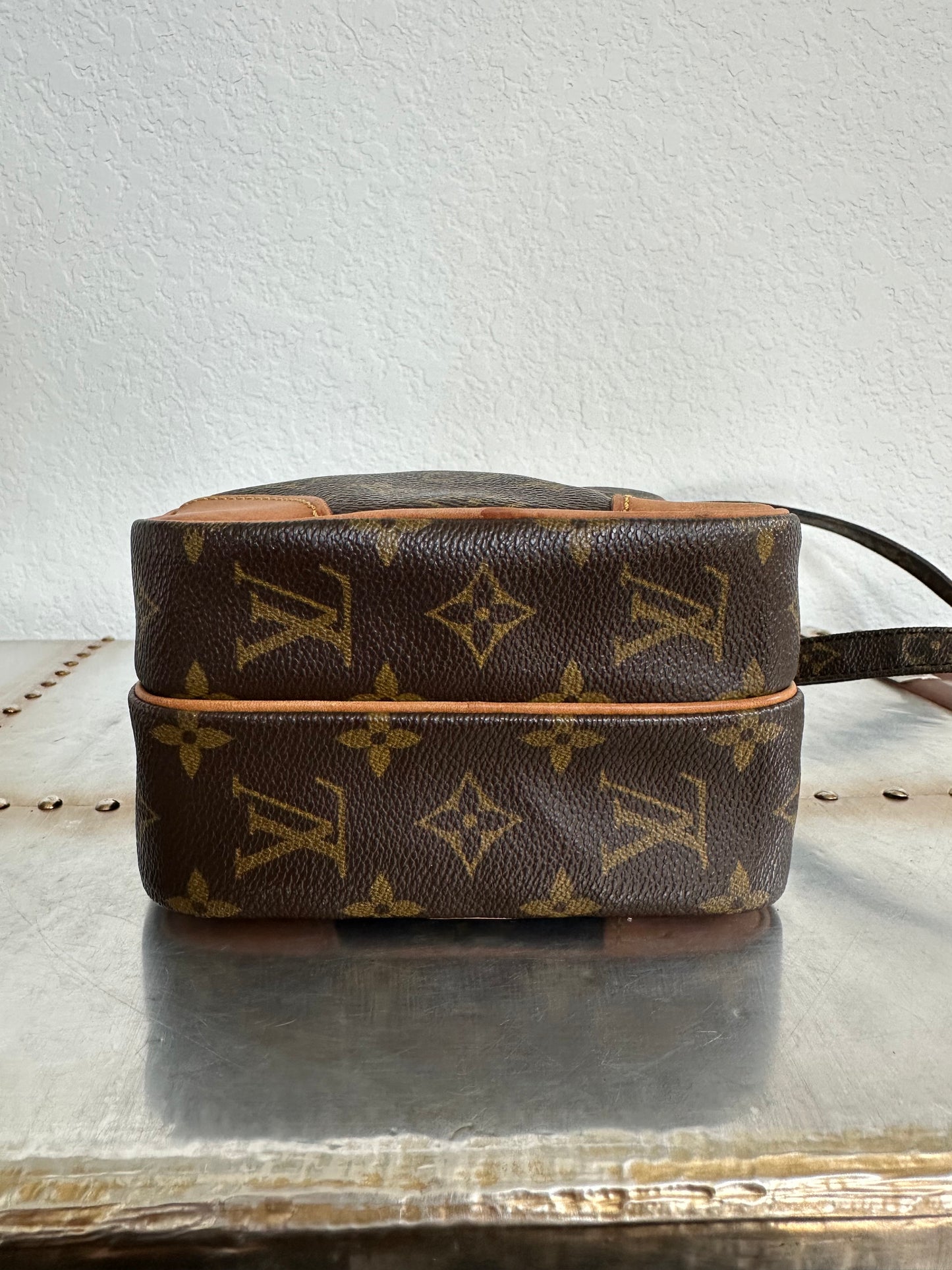 Pre-owned Authentic Louis Vuitton Amazon Monogram Crossbody Bag