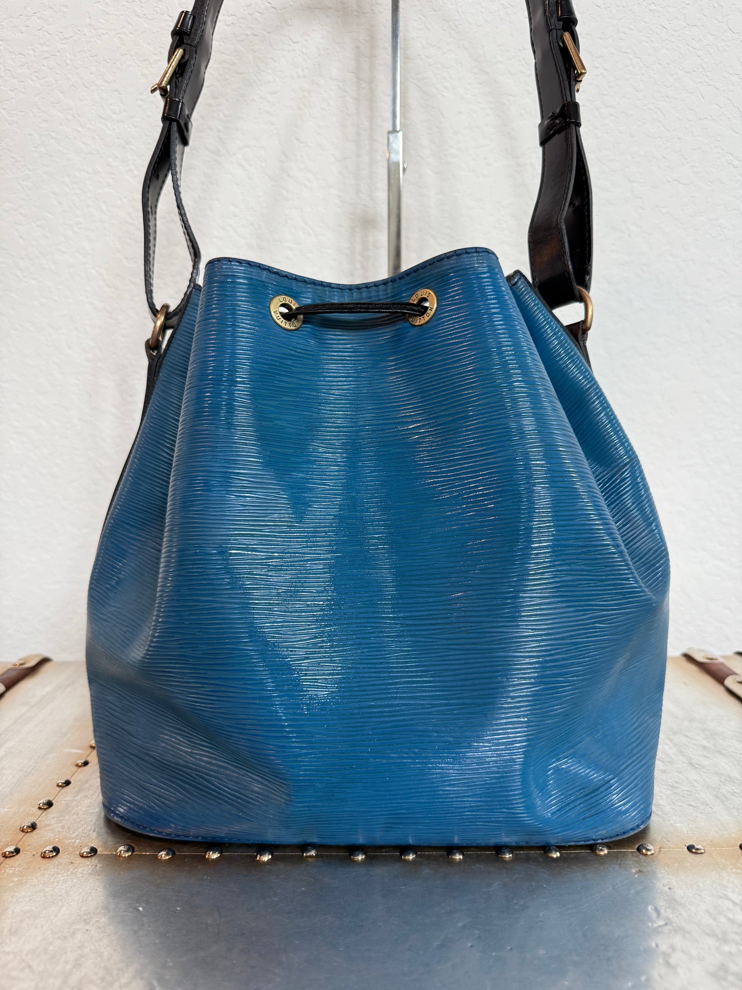 Pre-owned Authentic Louis Vuitton Petite Noe Epi  Shoulder Bag