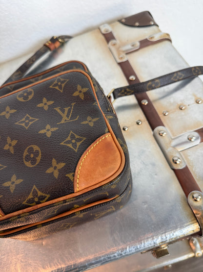 Pre-owned Authentic Louis Vuitton Amazon Monogram Crossbody Bag