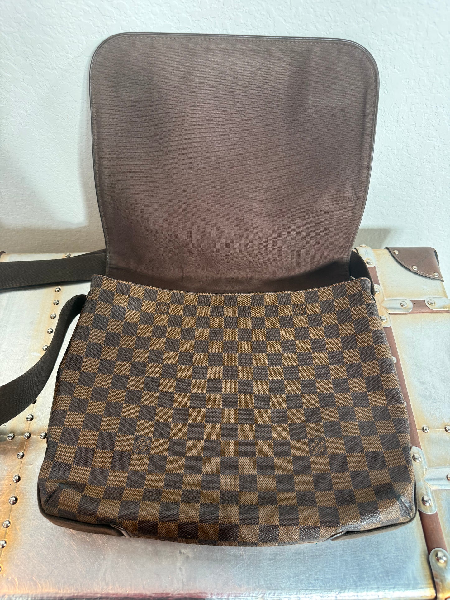 Pre-owned Authentic Brooklyn Mm Damier Ebene Crossbody Bag