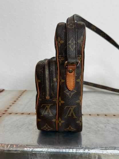 Pre-owned Authentic Louis Vuitton Amazon Monogram Crossbody Bag