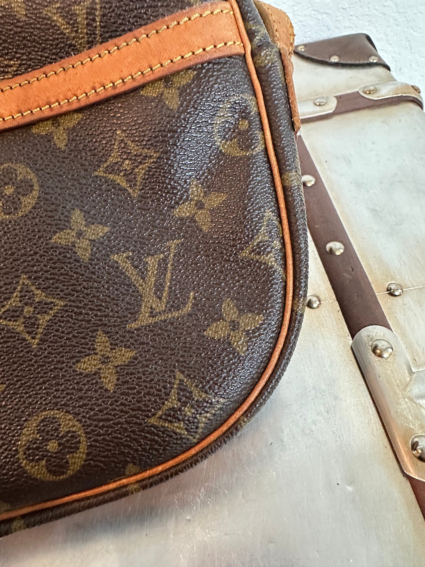 Pre-owned Authentic Louis Vuitton Jeune Fille MM Monogram Crossbody Bag