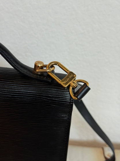 Pre-owned Authentic Louis Vuitton Monceau 28 Epi Black Shoulder / Crossbody Bag