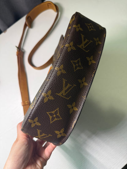Pre-owned Authentic Louis Vuitton Saint Cloud GM Monogram Crossbody Bag