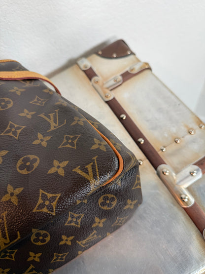 Pre-owned Authentic Louis Vuitton Batignolles Horizontal Shoulder Bag