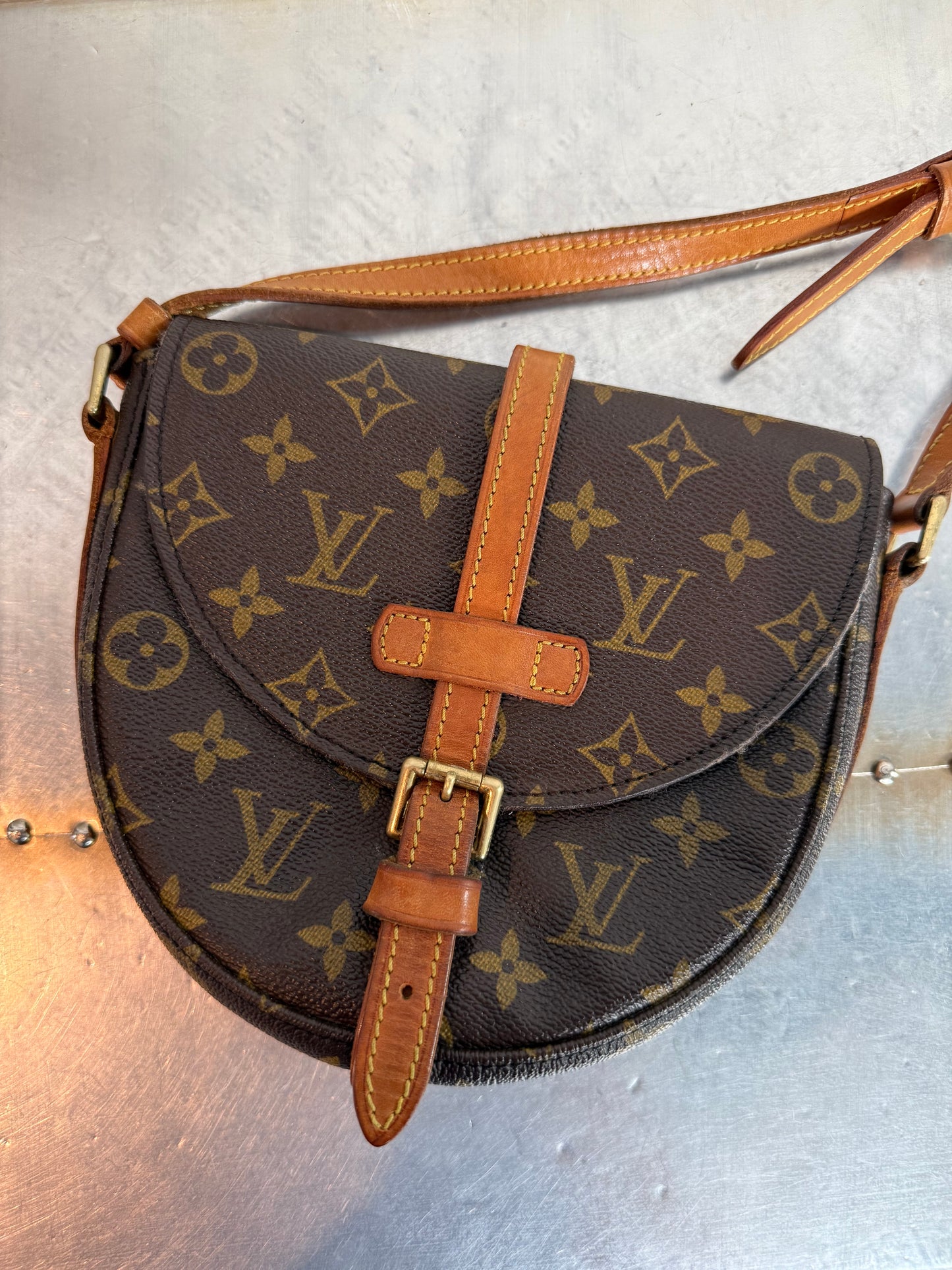 Pre-owned Authentic Louis Vuitton Chantilly PM Monogram Crossbody Bag