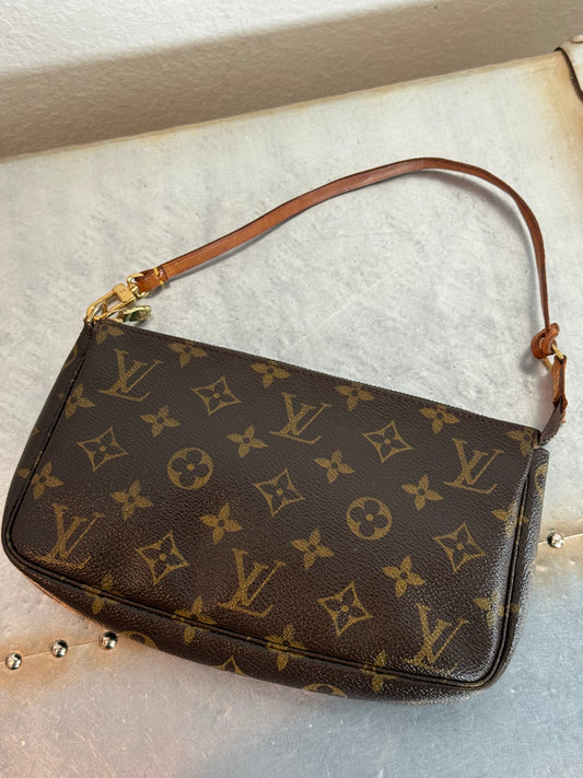 Pre-owned Authentic Louis Vuitton Pochette Accessoires Monogram Shoulder / Handbag