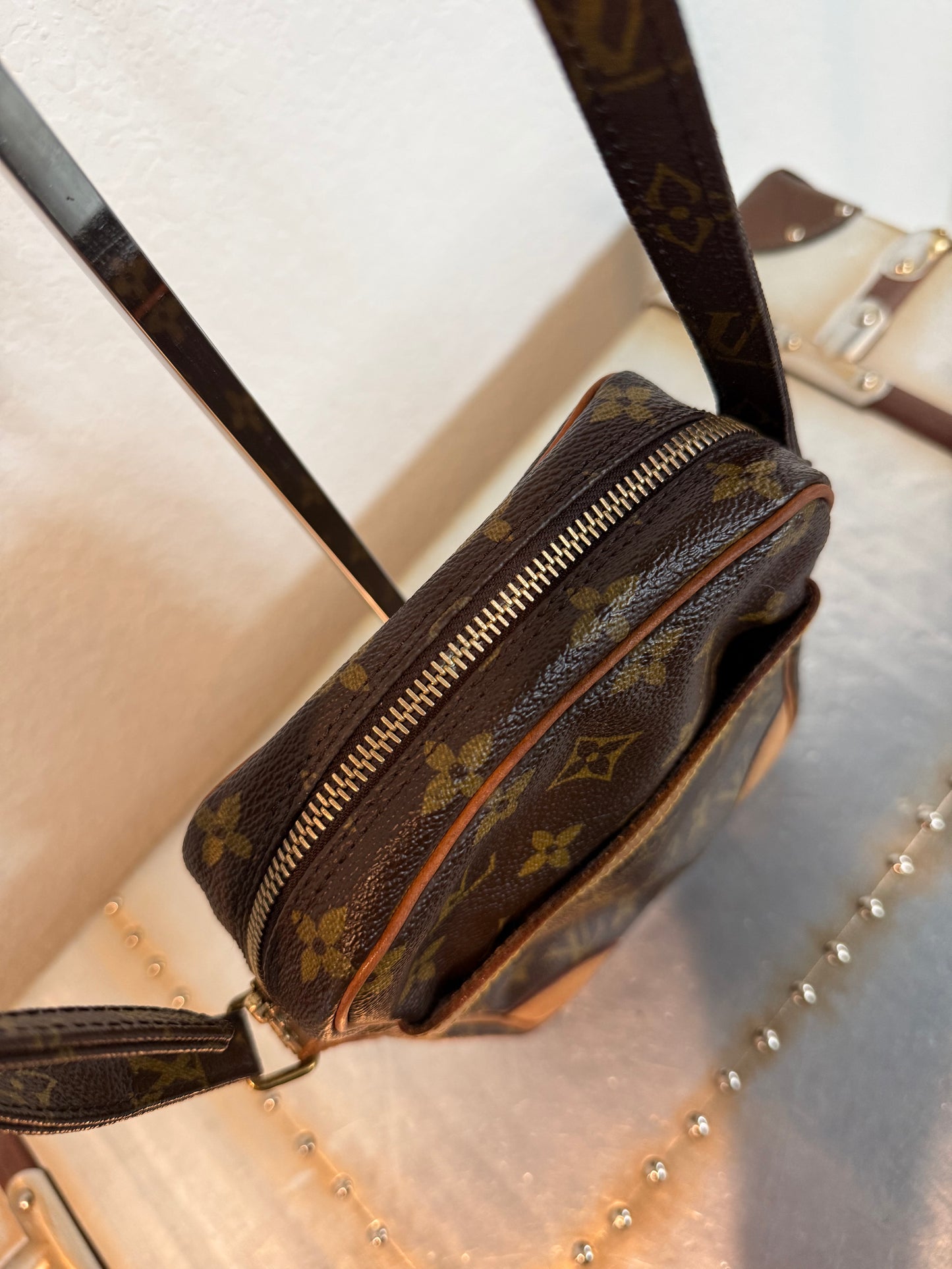 Pre-owned Authentic Louis Vuitton Danube Monogram Crossbody Bag