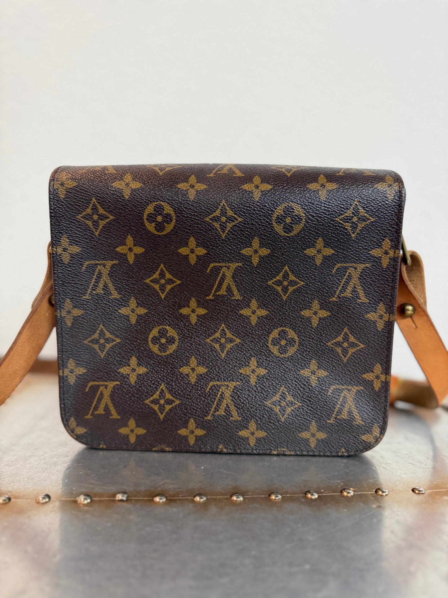 Pre-owned Louis Vuitton Cartouchiere MM Monogram Shoulder / Crossbody Bag
