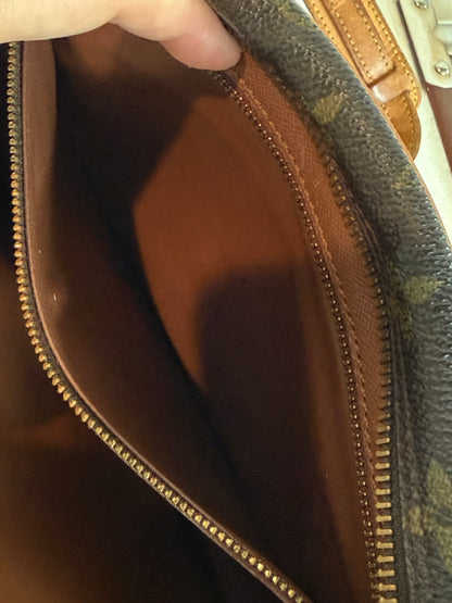 Pre-owned Authentic Louis Vuitton Jeune Fille MM Monogram Crossbody Bag