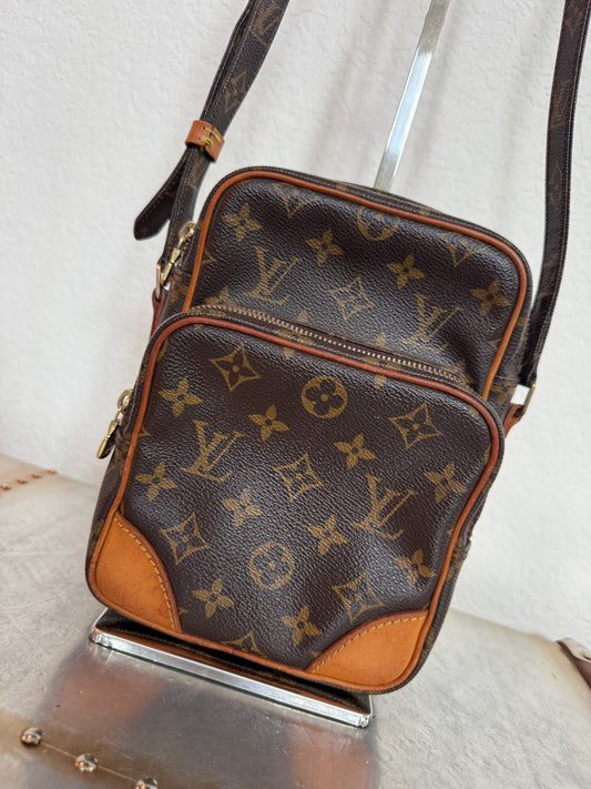 Pre-owned Authentic Louis Vuitton Amazon Monogram Crossbody Bag