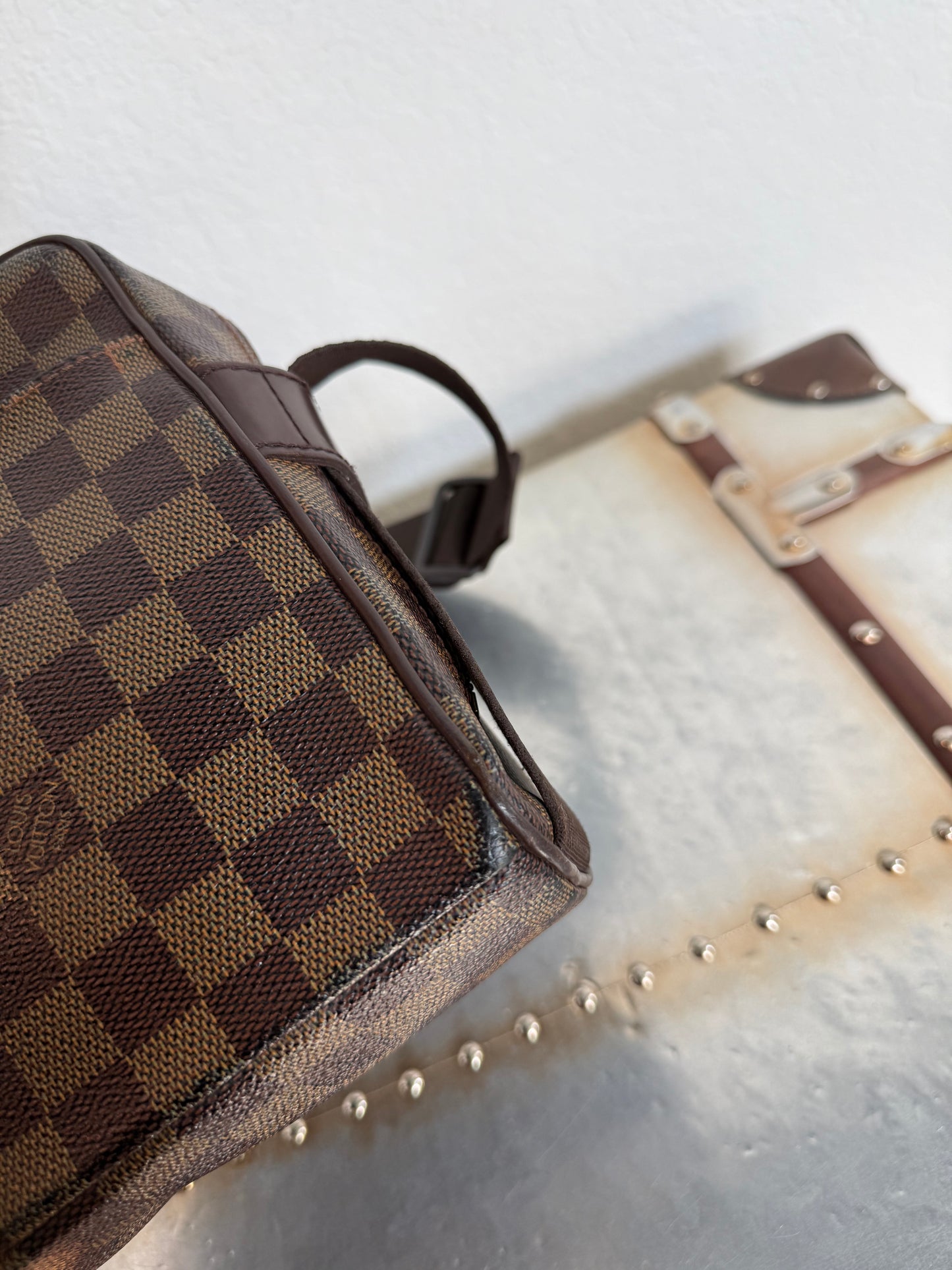 Pre-owned Authentic Louis Vuitton Olav PM  Damier Ebene Crossbody Bag