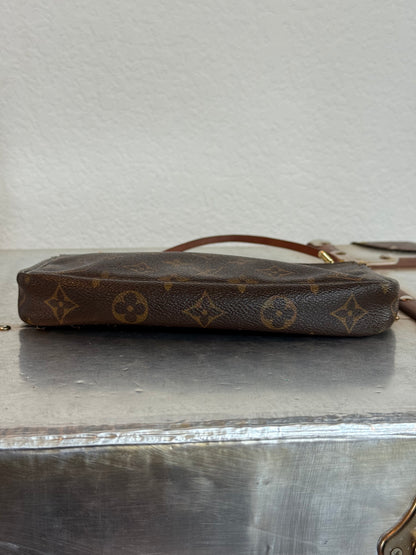 Pre-owned Authentic Louis Vuitton Pochette Accessoires Monogram Shoulder / Handbag