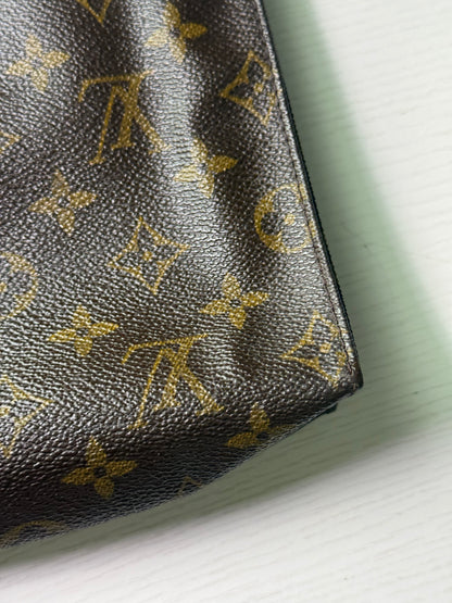 Pre-owned Authentic LOUIS VUITTON Cosmetic Pouch Poche Toilette 26 / Handbag