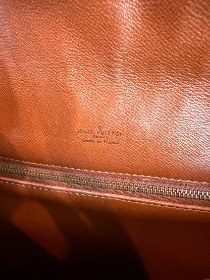 Pre-owned Authentic Louis Vuitton Saint Cloud GM Monogram Crossbody Bag
