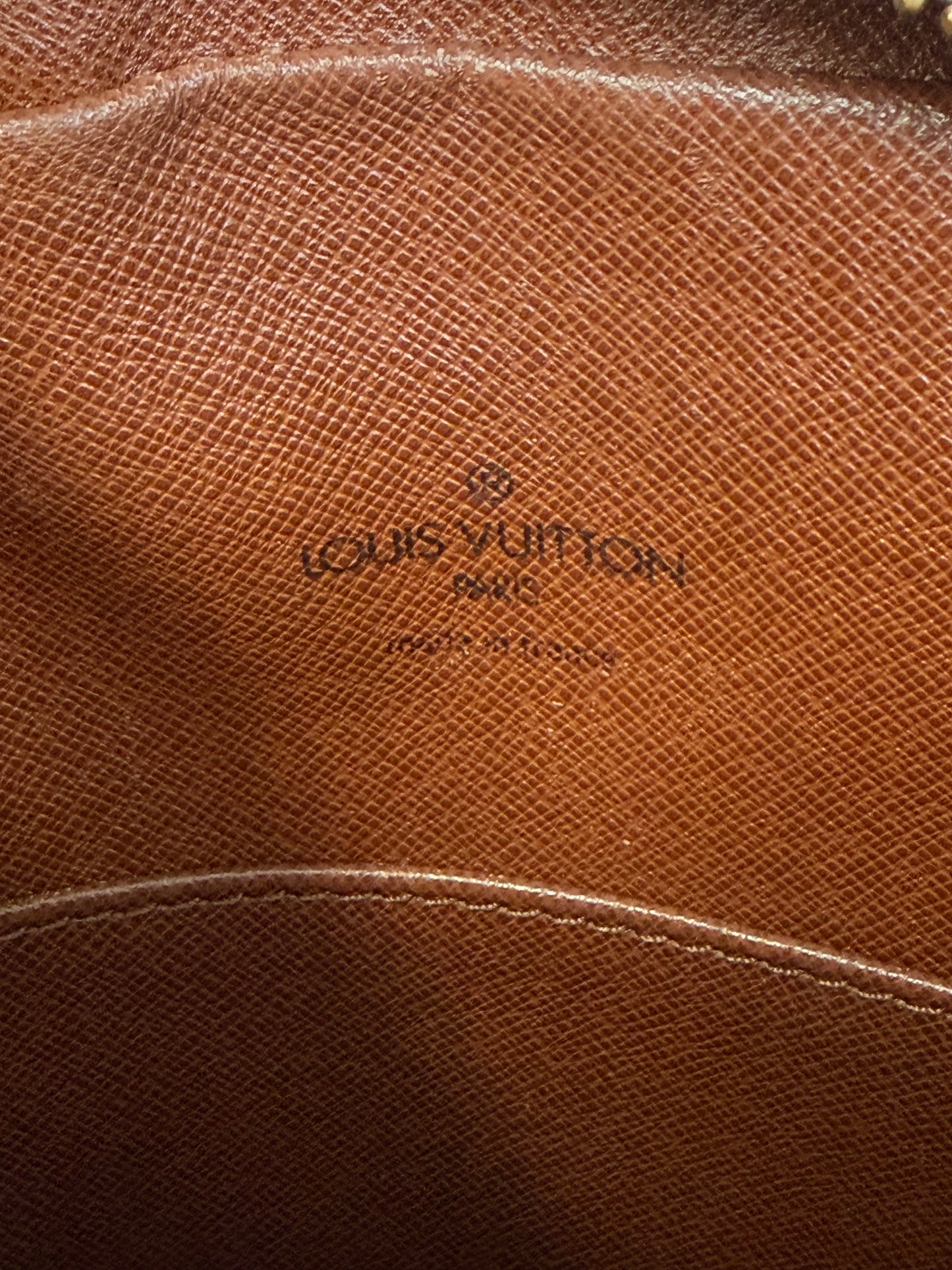 Pre-owned Authentic Louis Vuitton Danube GM Monogram Crossbody Bag