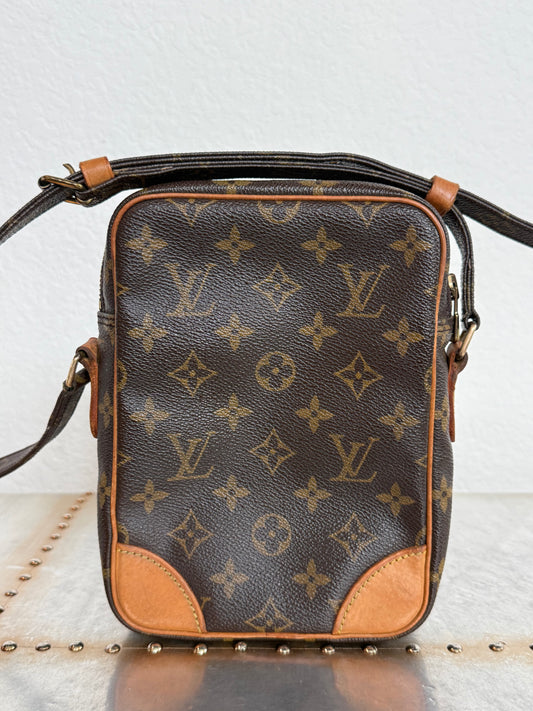 Pre-owned Authentic Louis Vuitton Amazon Monogram Crossbody Bag