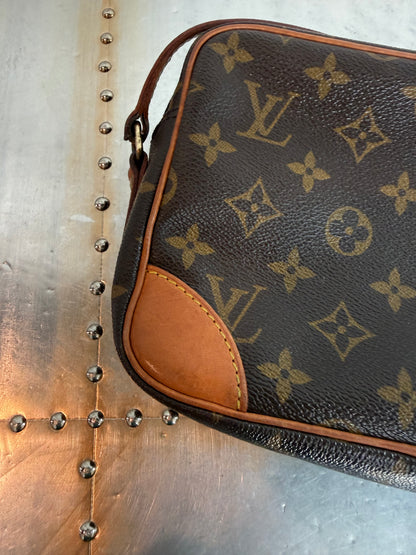 Pre-owned Authentic Louis Vuitton Trocadero 27 Monogram Crossbody Bag