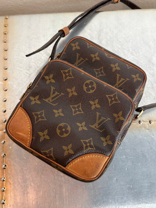 Pre-owned Authentic Louis Vuitton Amazon Monogram Crossbody Bag