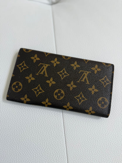 Pre-owned Authentic Louis Vuitton Portefeuille  International Monogram Wallet