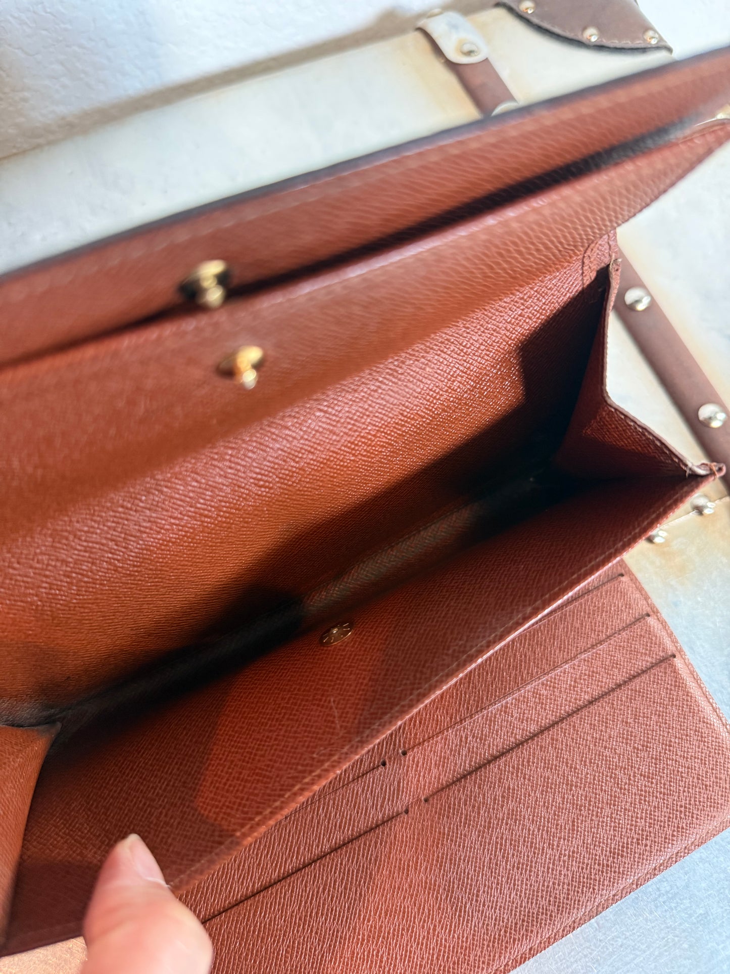 Pre-owned Authentic Louis Vuitton Portefeuille  International Monogram Wallet