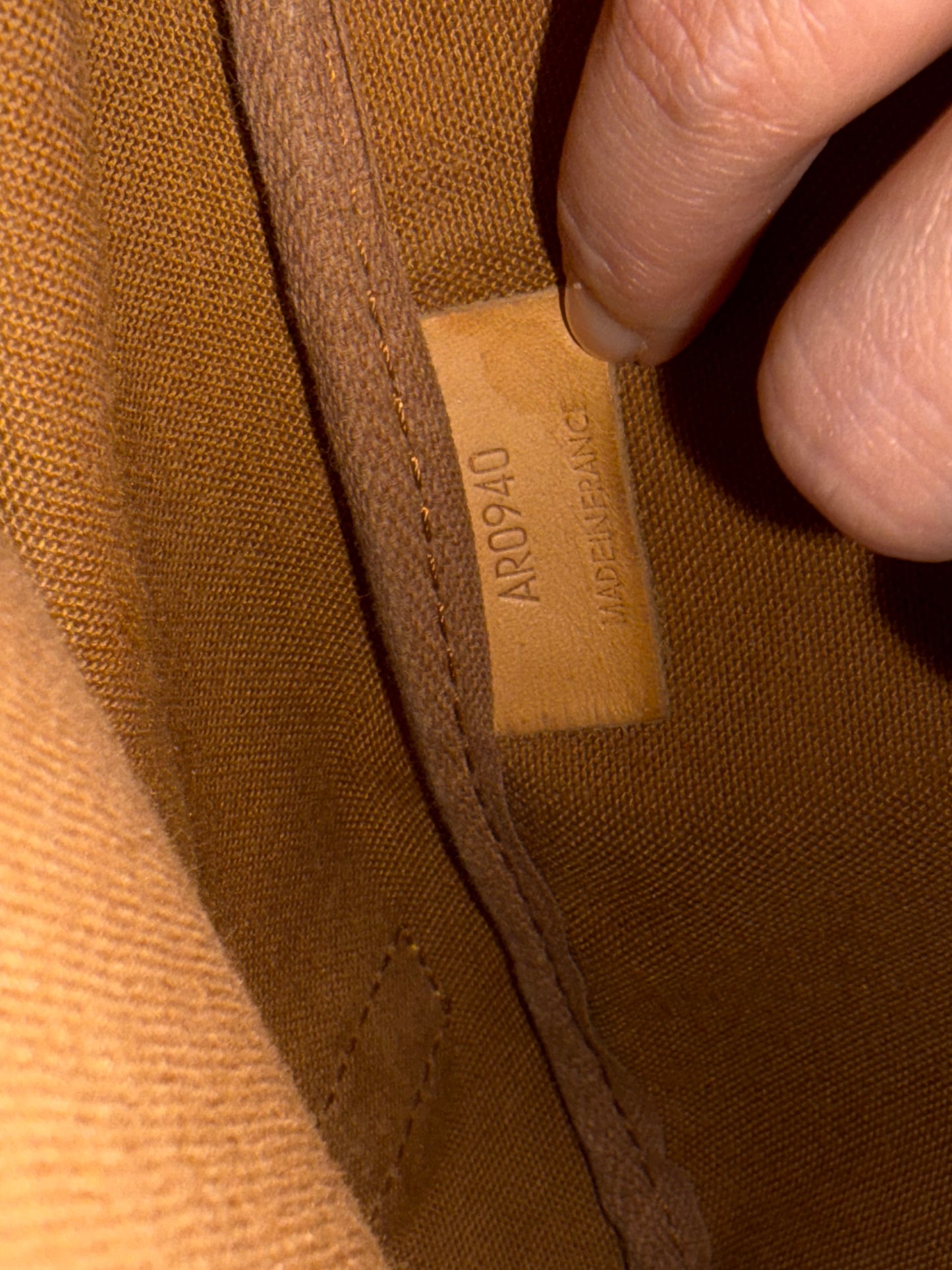 Pre-owned Authentic Louis Vuitton Monogram Saumur 35 Crossbody Bag