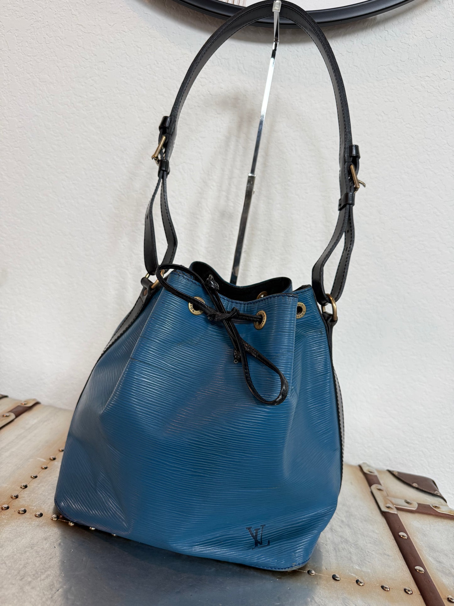 Pre-owned Authentic Louis Vuitton Petite Noe Epi  Shoulder Bag