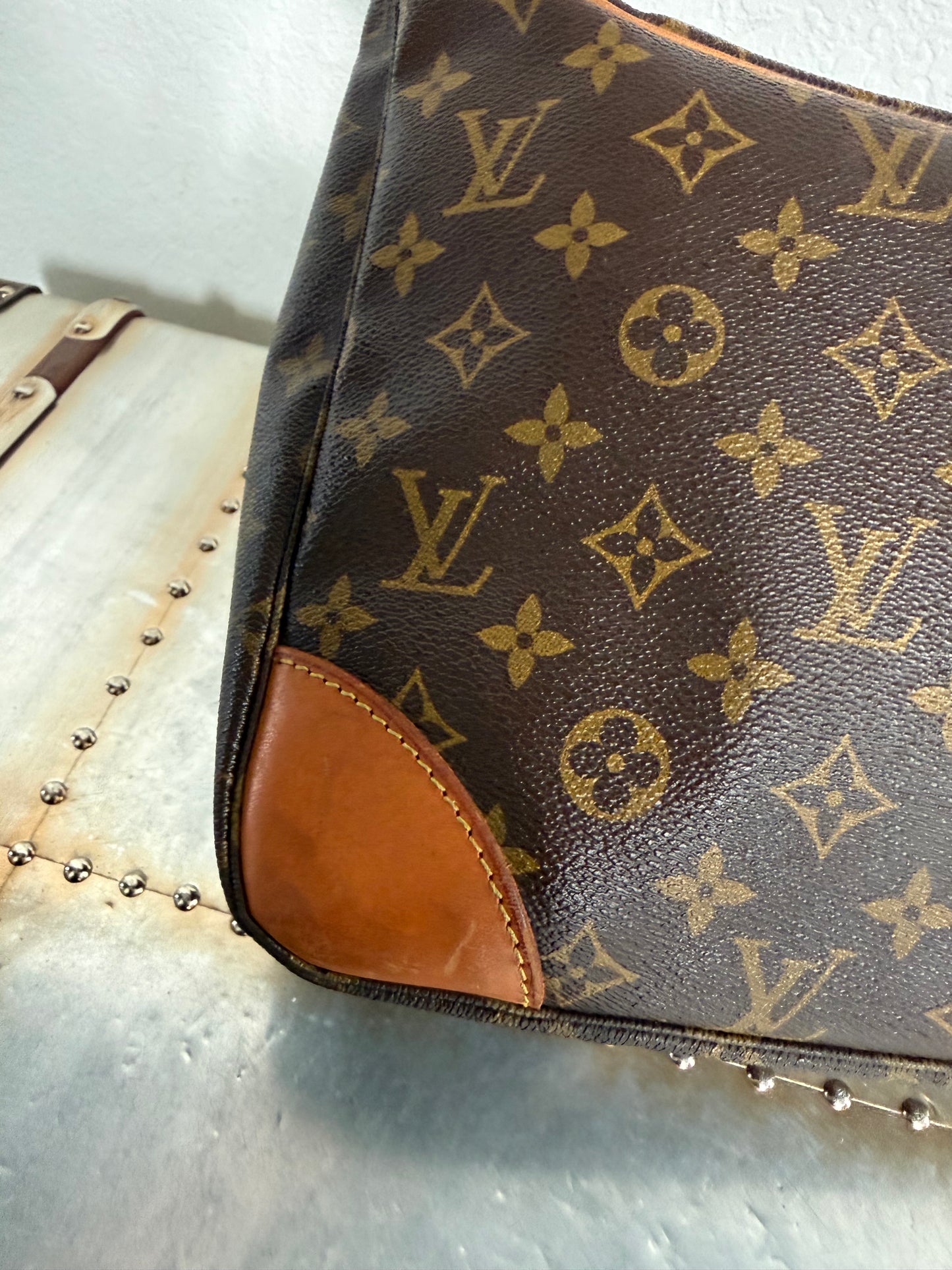 Pre-owned Authentic Louis Vuitton Boulogne 30 Monogram Shoulder Bag