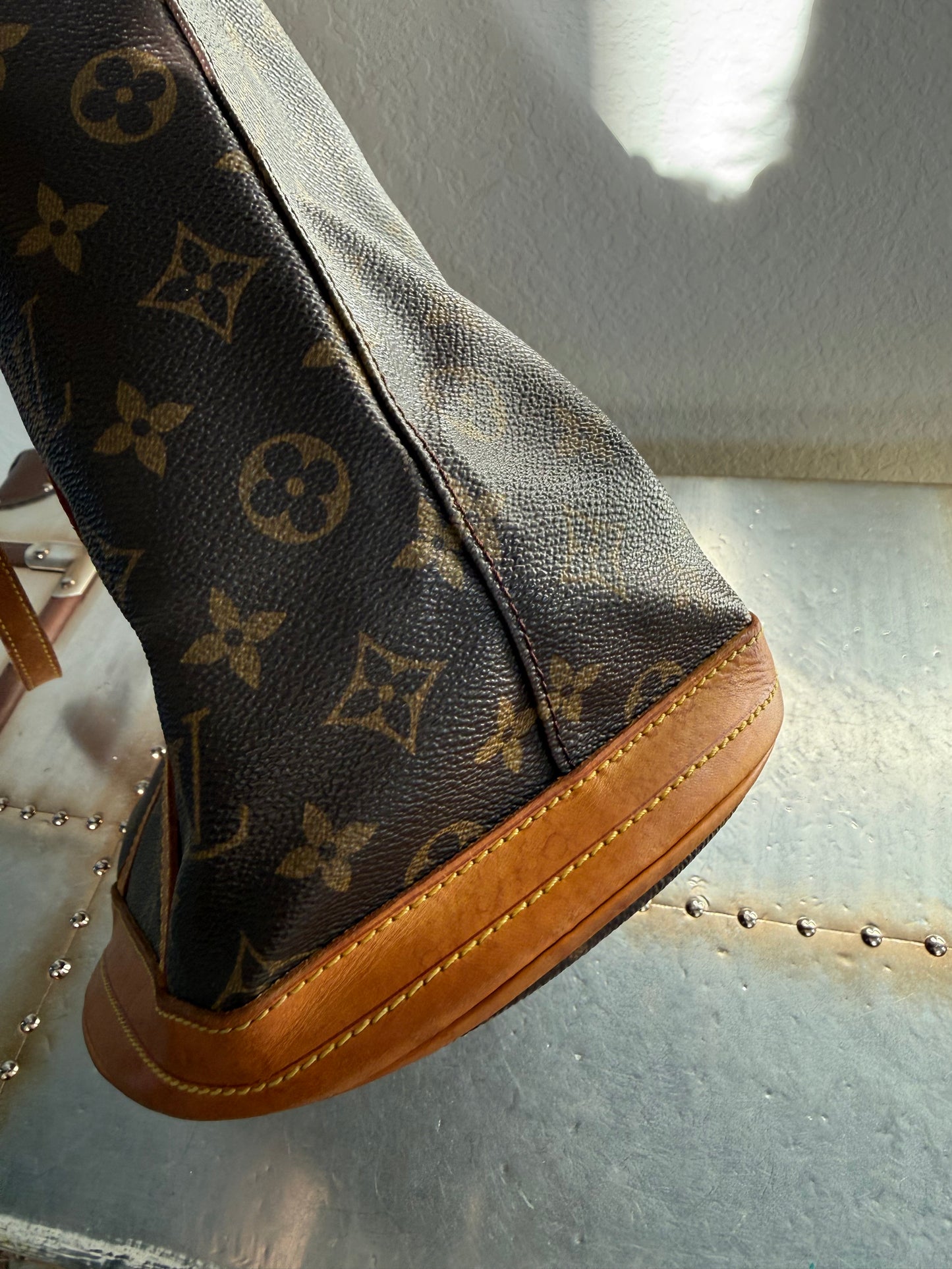 Pre-owned Authentic Louis Vuitton Bucket GM Monogram Shoulder Tote Bag