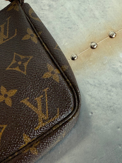 Pre-owned Authentic Louis Vuitton Pochette Accessoires Monogram Shoulder / Handbag