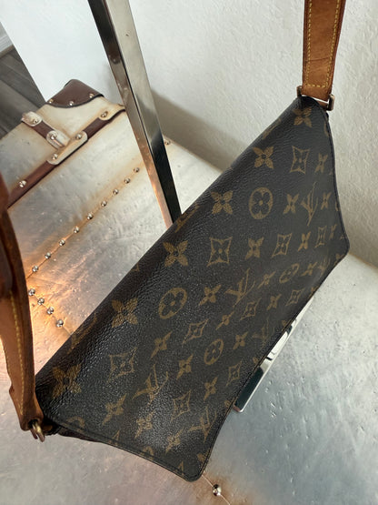 Pre-owned Authentic Louis Vuitton Musette Tango Monogram Shoulder Bag