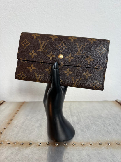 Pre-owned Authentic Louis Vuitton Portefeuille  International Monogram Wallet