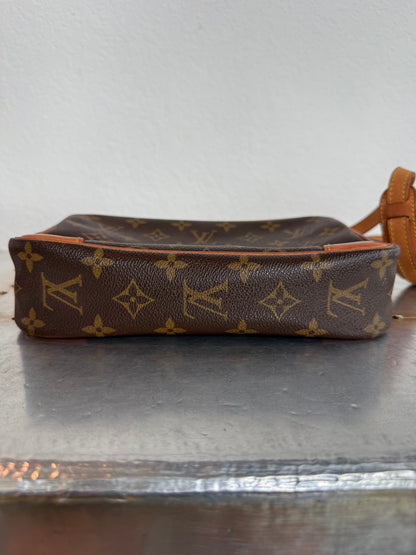 Pre-owned Authentic Louis Vuitton Trocadero 27 Monogram Crossbody Bag