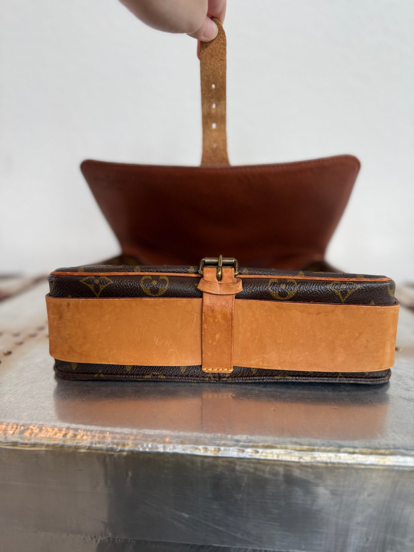 Pre-owned Louis Vuitton Cartouchiere GM Monogram Shoulder / Crossbody Bag