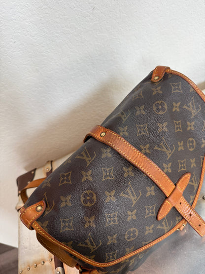 Pre-owned Authentic Louis Vuitton Saumur 30 Monogram Crossbody Bag
