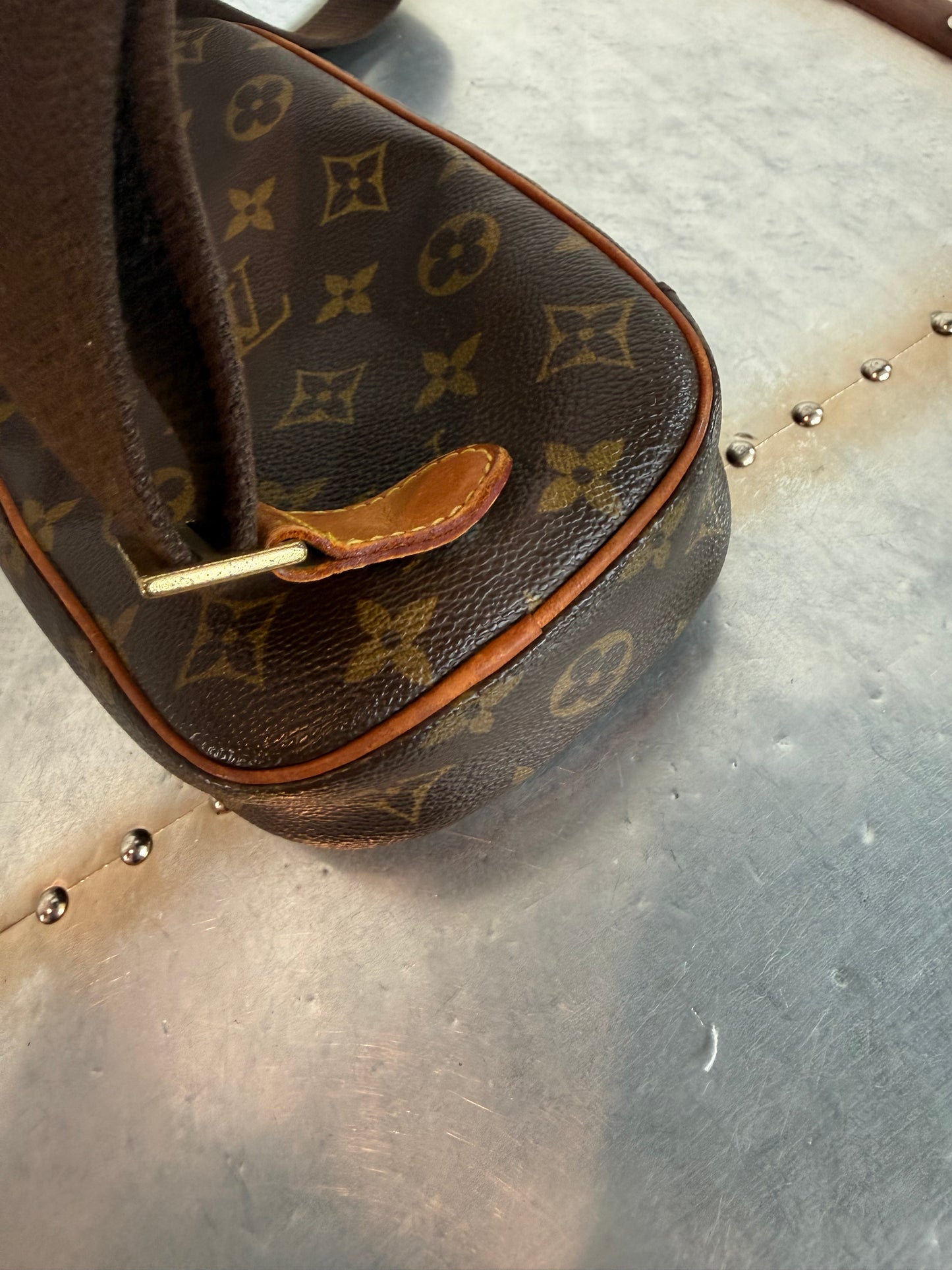 Pre-owned Authentic Louis Vuitton Pochette Gange Monogram Bum Bag