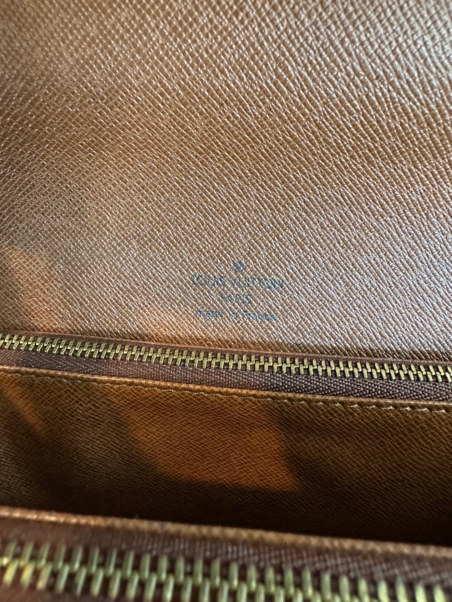 Pre-owned Authentic Louis Vuitton Concorde Monogram Handbag