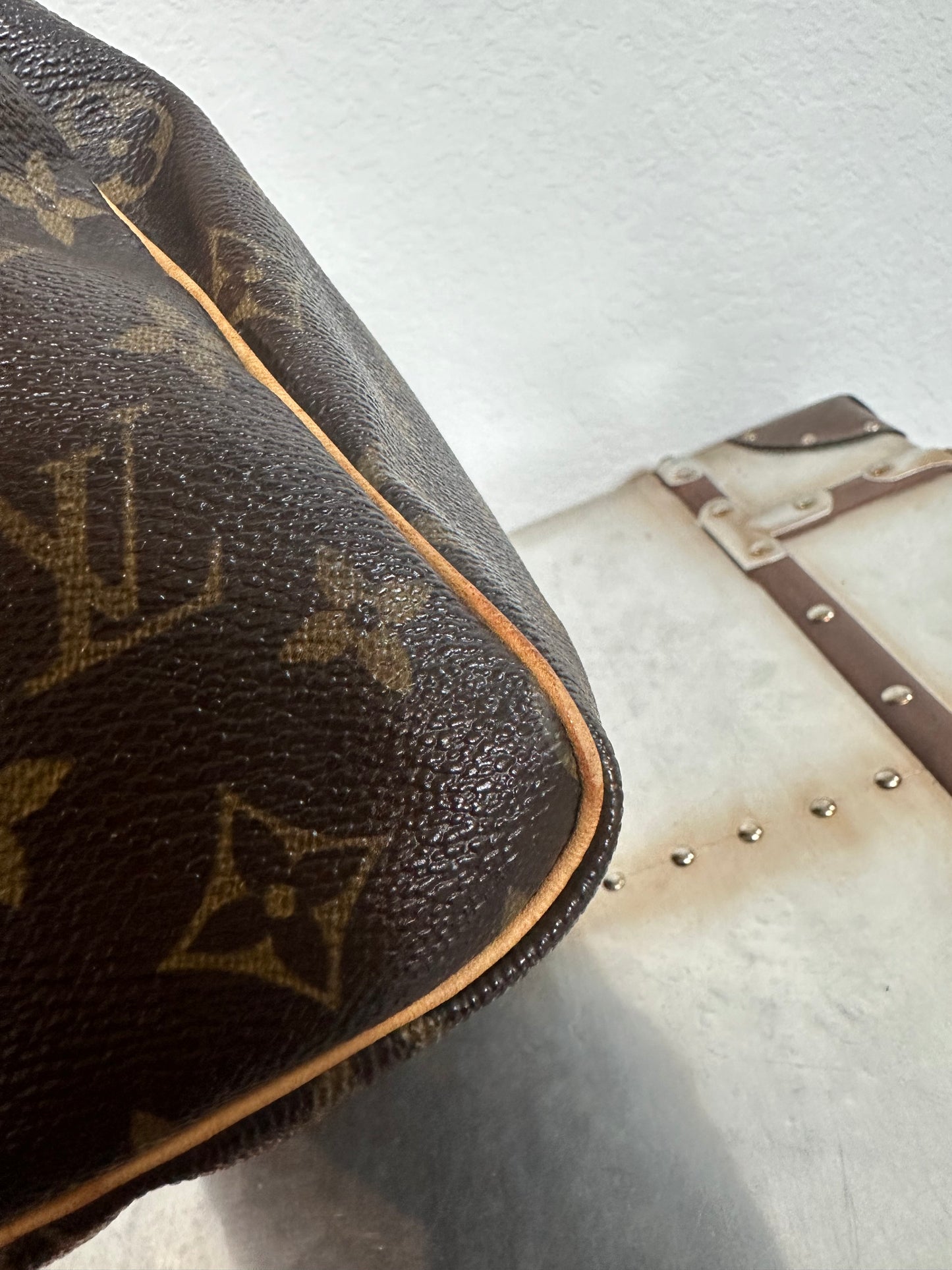 Pre-owned Authentic Louis Vuitton Speedy 25 Monogram Handbag