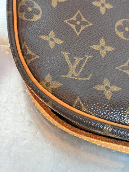 Pre-owned Authentic Louis Vuitton Jeune Fille GM Monogram Crossbody Bag