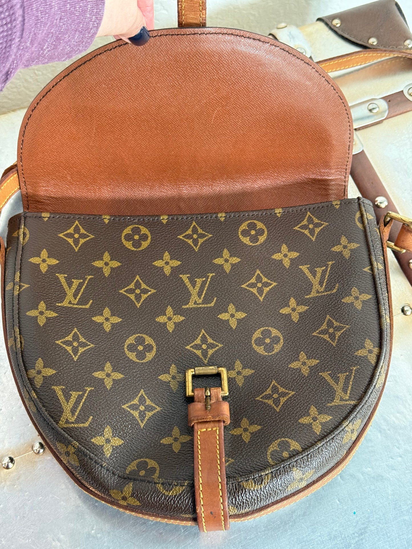 Pre-owned Authentic Louis Vuitton Chantilly MM Monogram Crossbody Bag