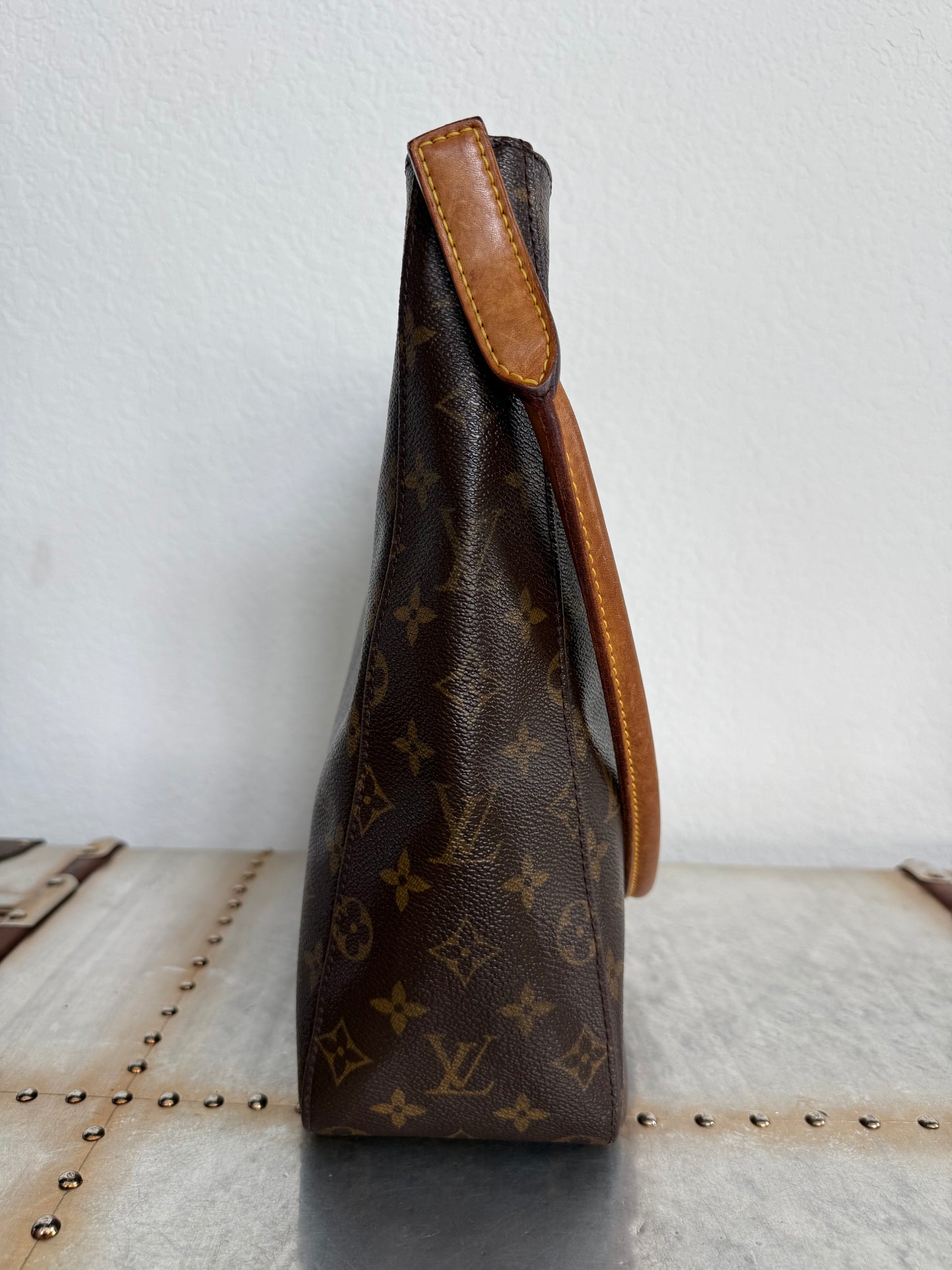 Pre-owned Authentic Louis Vuitton Looping GM Monogram Shoulder Bag