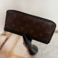 Pre-owned Authentic Louis Vuitton Macassar Vertical Zippy Monogram Wallet