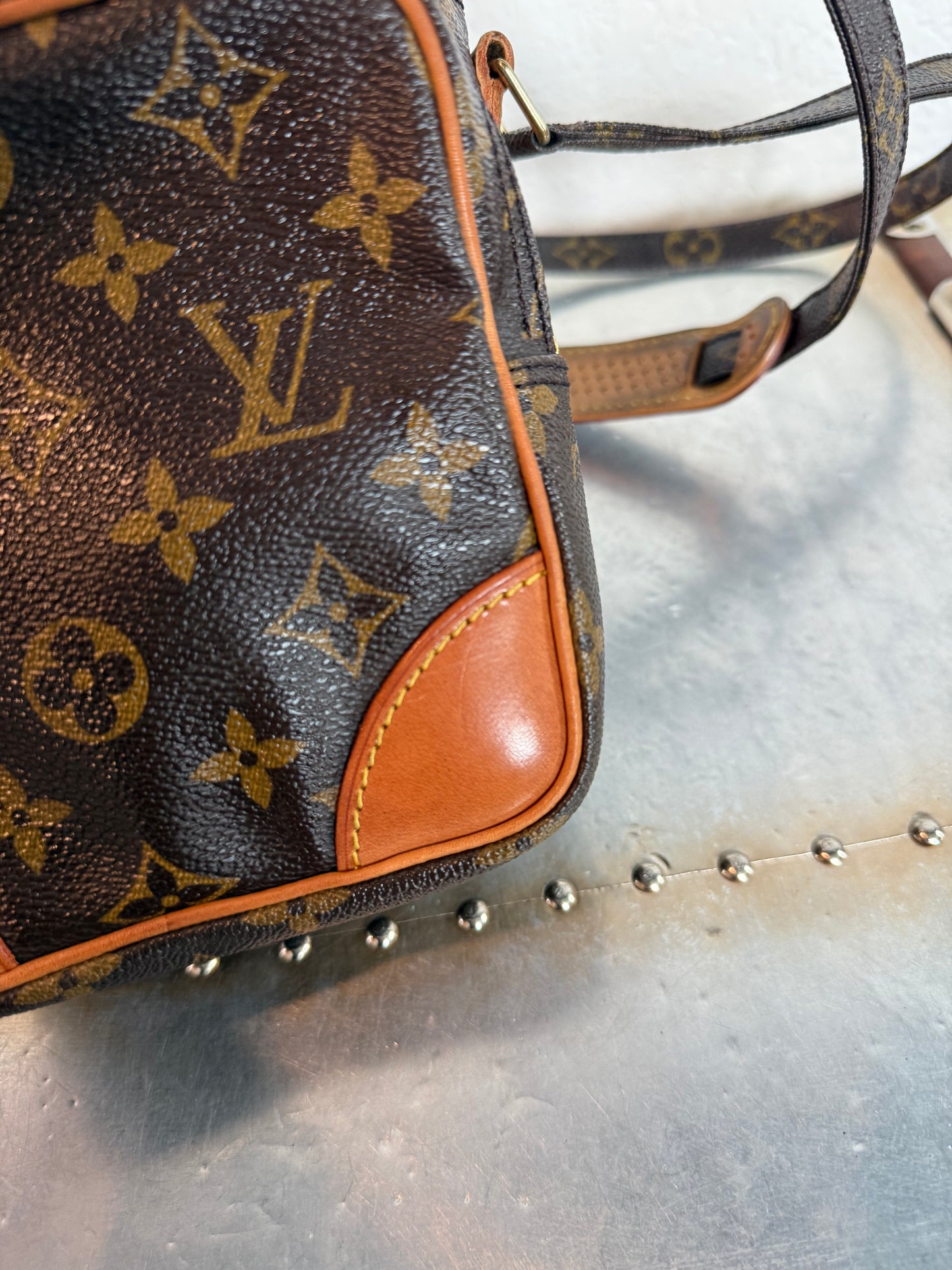 Pre-owned Authentic Louis Vuitton Amazon Monogram Crossbody Bag