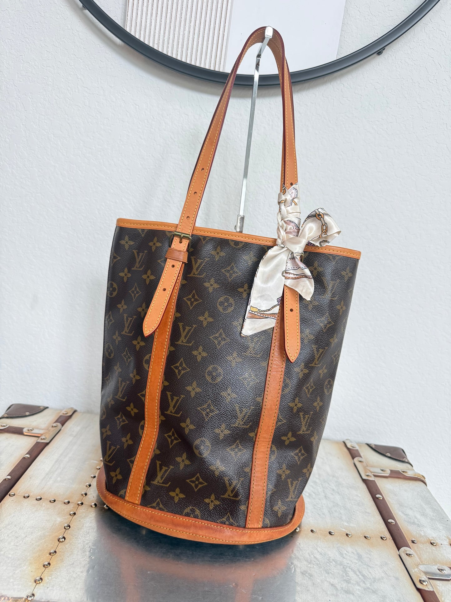 Pre-owned Authentic Louis Vuitton Bucket GM Monogram Shoulder Tote Bag