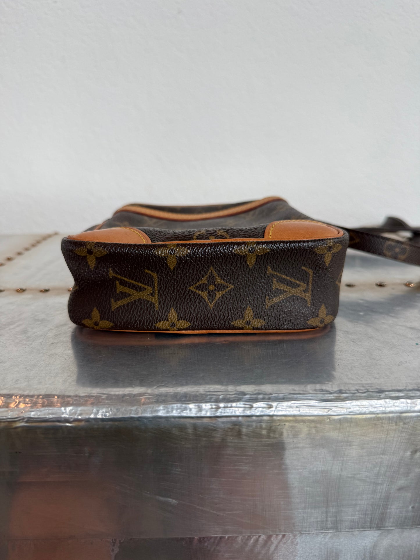 Pre-owned Authentic Louis Vuitton Danube Monogram Crossbody Bag