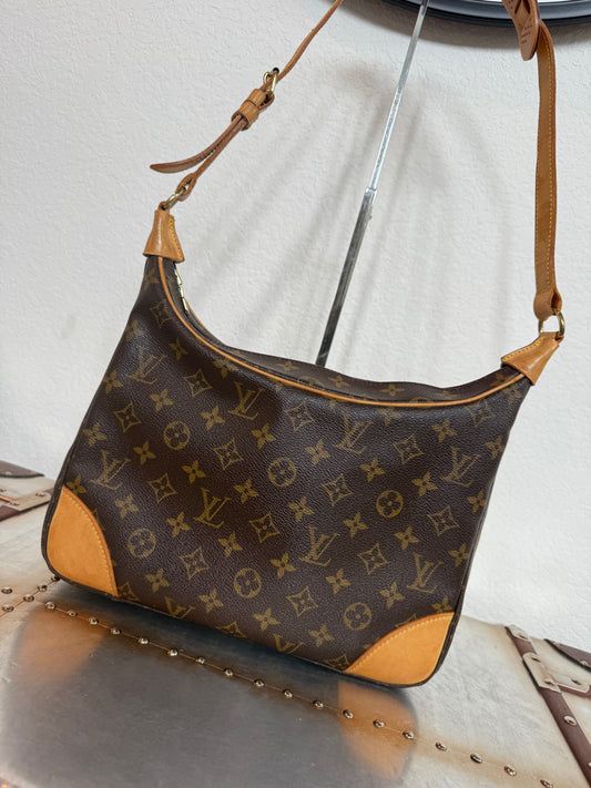 Pre-owned Authentic Louis Vuitton Boulogne 30 Monogram Shoulder Bag