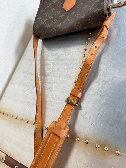Pre-owned Authentic Louis Vuitton Saint Cloud GM Monogram Crossbody Bag